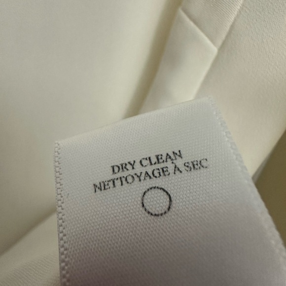 A.L.C. Long Sleeve Ivory Round Neck Blouse Ruffle Cuffs Size 12 Quiet Luxury - Picture 7 of 7